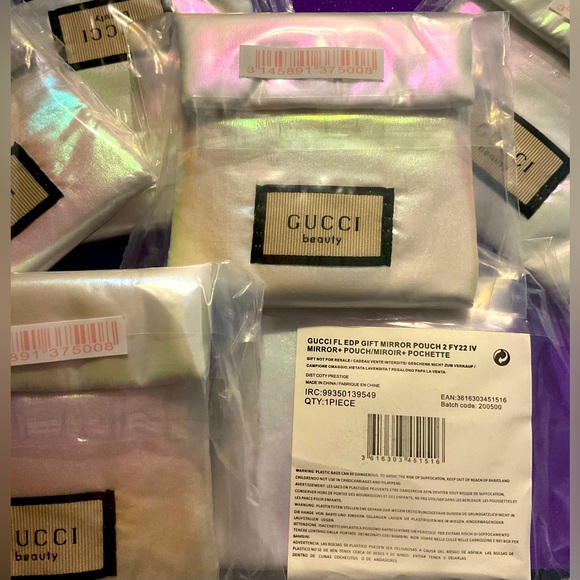 GUCCI BEAUTY HEART MIRRORS - Picture 5 of 5